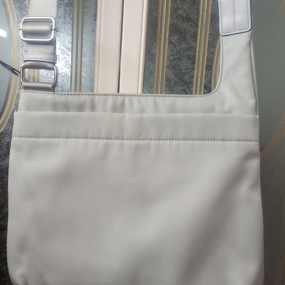 Calvin Klein womens Silver Jessie Top Zip Organizational Crossbody Bag - Picture 5 of 8
